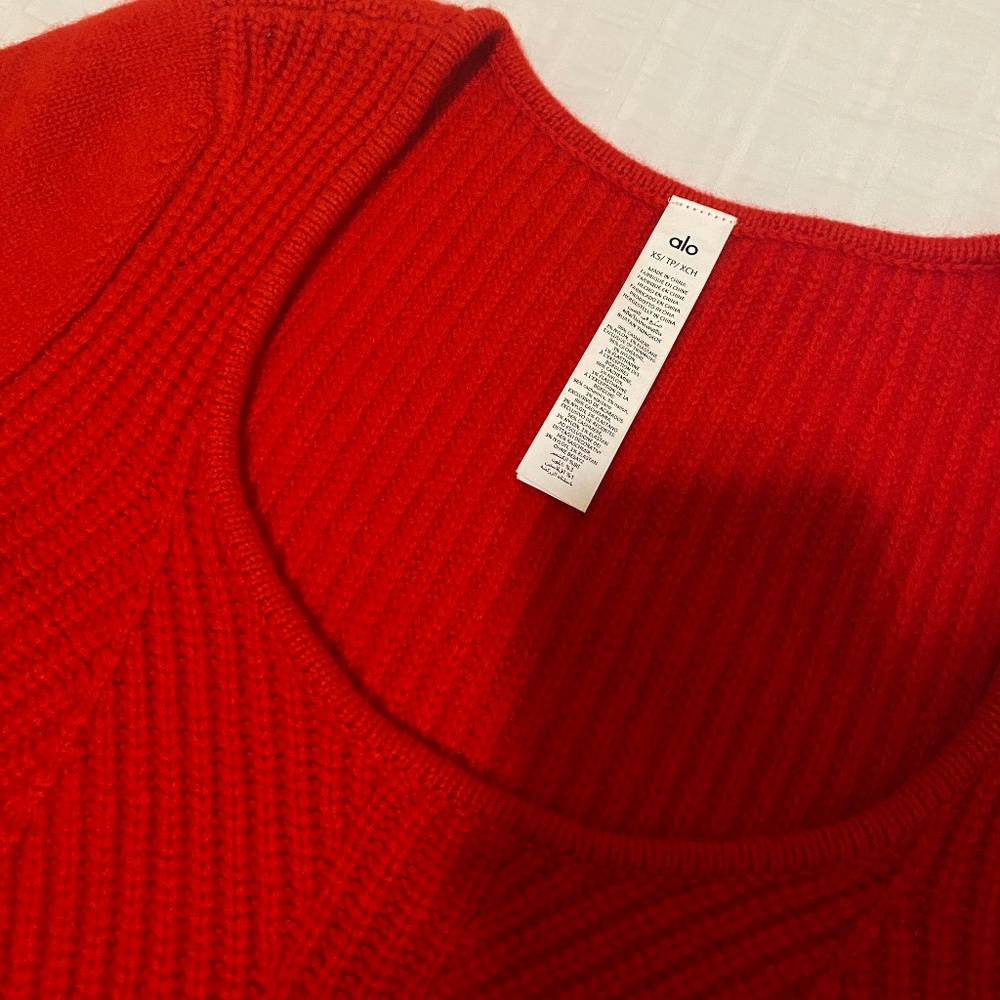 NWT Alo Yoga - CASHMERE Ma Cherie Garter Dress - Rouge - Picture 7 of 10